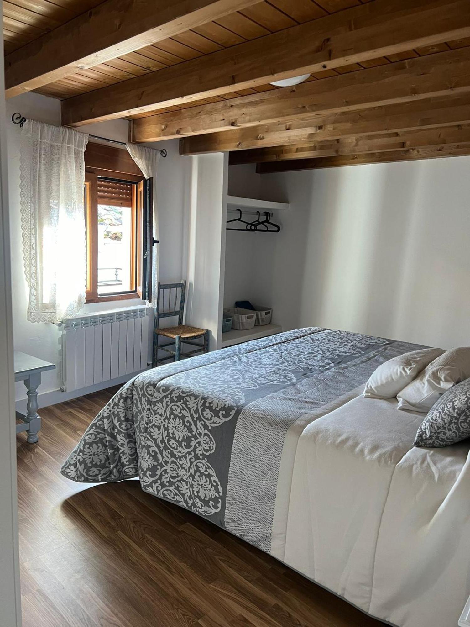 La Golondrina Appartement Candeleda Buitenkant foto